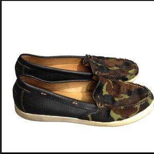 Peter Millar Camo Leather Calf Hair Loafer Flats. Size 8.